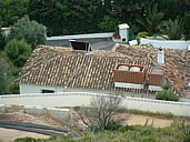彩り豊かな瓦屋根の写真1
